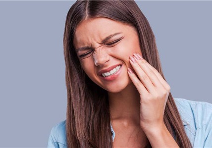 为什么会得牙髓炎，会自行好转吗？
