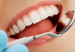 如果你经常塞牙，很可能是被这5种牙病盯上了！